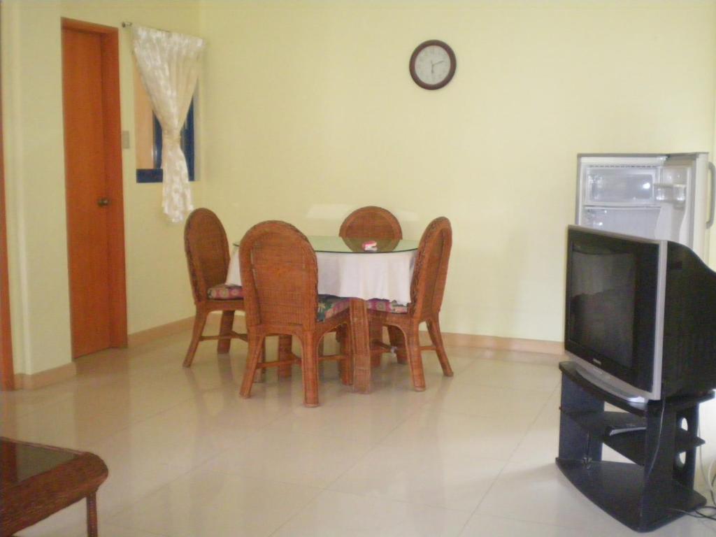 Dumaguete Springs Apartment Dumaguete City Chambre photo