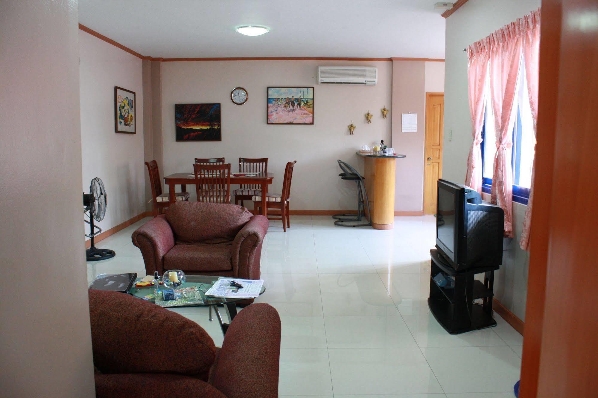 Dumaguete Springs Apartment Dumaguete City Extérieur photo